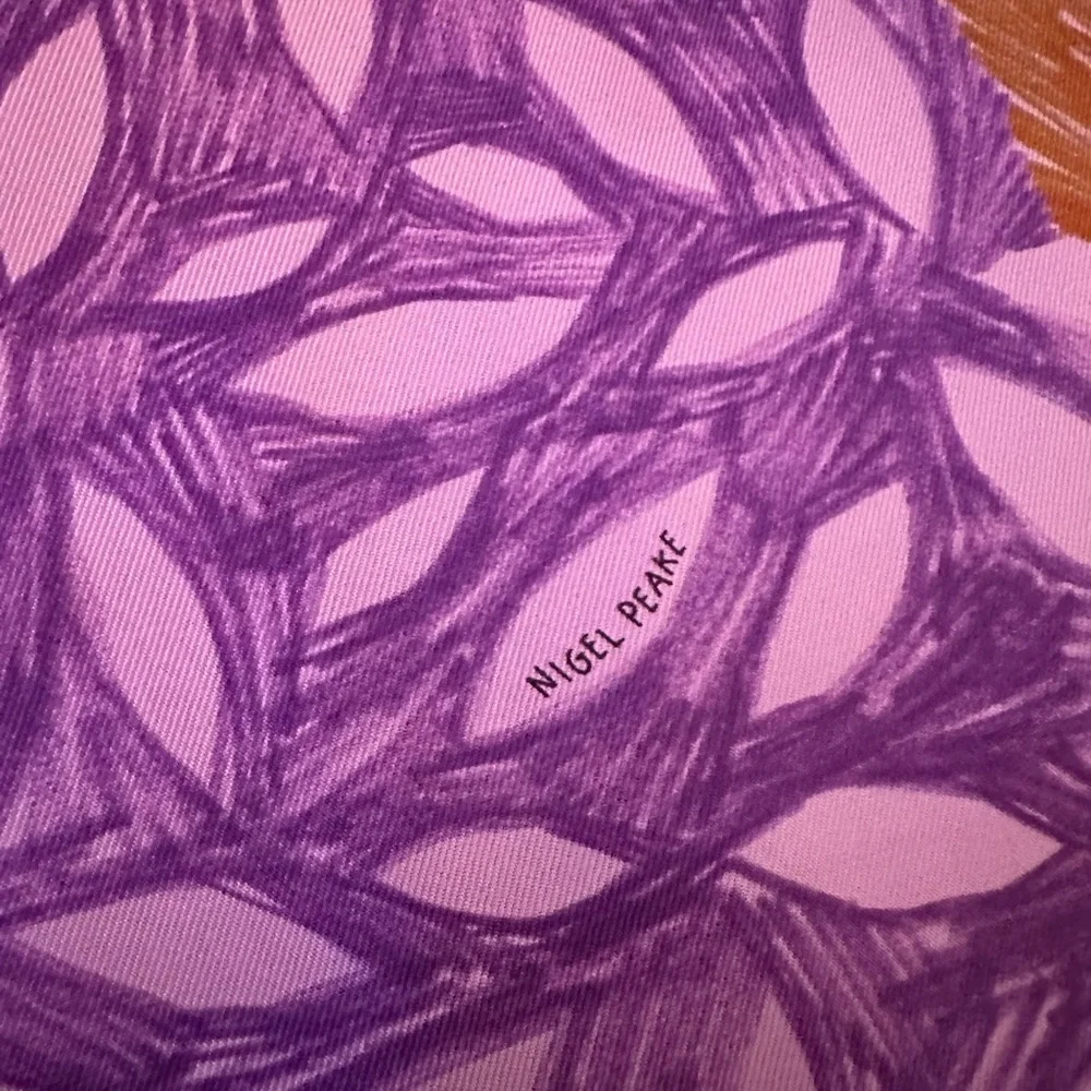HERMES Cyclamen/Violet/Rouge Silk Chacun Fait Son Nid Square Scarf